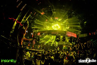 Japan Nights กับ DJ Rozavy ที่ Insanity Nightclub — photo 48
