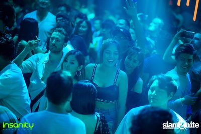 Japan Nights กับ DJ Rozavy ที่ Insanity Nightclub — photo 59