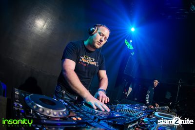 Japan Nights กับ DJ Rozavy ที่ Insanity Nightclub — photo 60