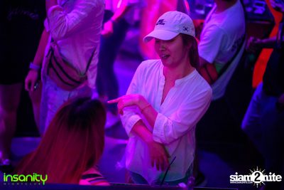 Japan Nights กับ DJ Rozavy ที่ Insanity Nightclub — photo 64
