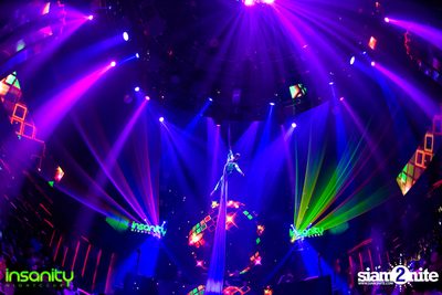 Japan Nights กับ DJ Rozavy ที่ Insanity Nightclub — photo 67