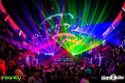 Japan Nights กับ DJ Rozavy ที่ Insanity Nightclub — photo 74
