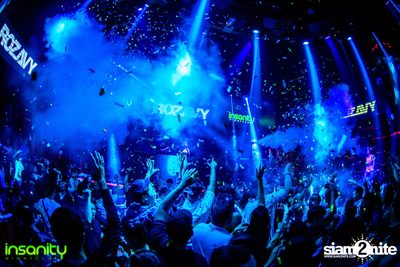 Japan Nights กับ DJ Rozavy ที่ Insanity Nightclub — photo 76