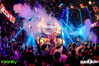 Japan Nights กับ DJ Rozavy ที่ Insanity Nightclub — photo 77