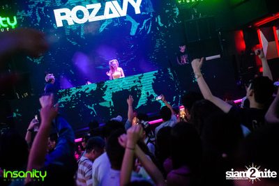 Japan Nights กับ DJ Rozavy ที่ Insanity Nightclub — photo 80