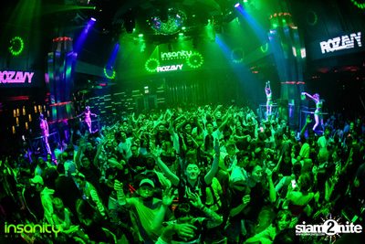 Japan Nights กับ DJ Rozavy ที่ Insanity Nightclub — photo 88