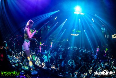 Japan Nights กับ DJ Rozavy ที่ Insanity Nightclub — photo 95