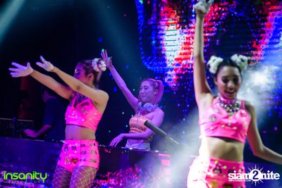 Japan Nights กับ DJ Rozavy ที่ Insanity Nightclub — photo 112