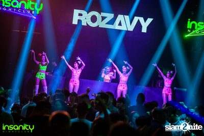 Japan Nights กับ DJ Rozavy ที่ Insanity Nightclub — photo 116