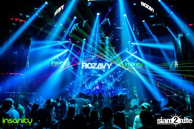 Japan Nights กับ DJ Rozavy ที่ Insanity Nightclub — photo 117