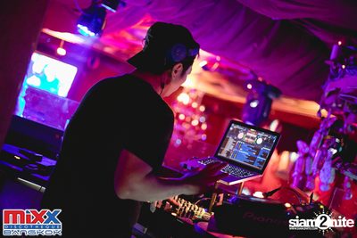 Sugar n Cream at MIXX Bangkok — photo 17