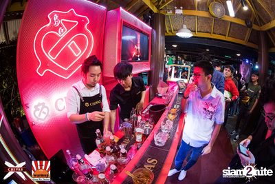 Slot Machine x Ink Waruntorn ที่ วอร์ม อัพ คาเฟ่ เชียงใหม่ — photo 12