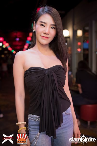 Slot Machine x Ink Waruntorn ที่ วอร์ม อัพ คาเฟ่ เชียงใหม่ — photo 31
