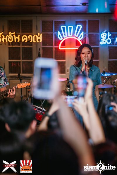Slot Machine x Ink Waruntorn ที่ วอร์ม อัพ คาเฟ่ เชียงใหม่ — photo 76