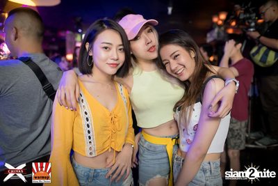 Slot Machine x Ink Waruntorn ที่ วอร์ม อัพ คาเฟ่ เชียงใหม่ — photo 116