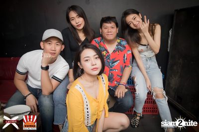 Slot Machine x Ink Waruntorn ที่ วอร์ม อัพ คาเฟ่ เชียงใหม่ — photo 166