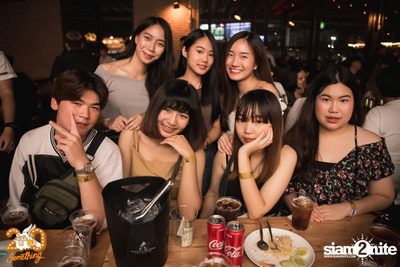 Atom Chanakan at 20Something Bar — photo 3