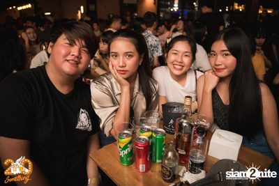 Atom Chanakan at 20Something Bar — photo 5