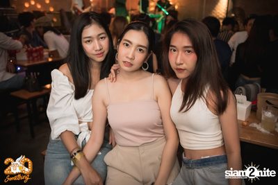 Atom Chanakan at 20Something Bar — photo 11