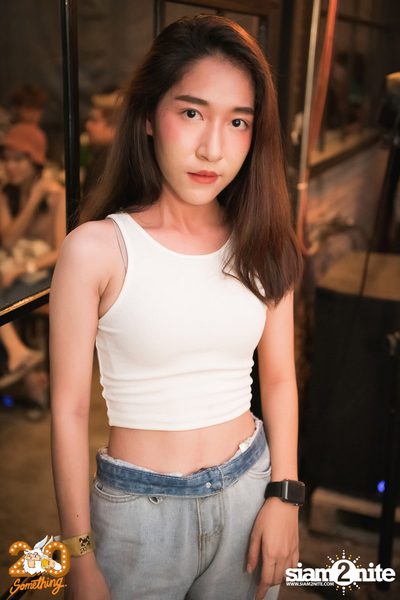 Atom Chanakan at 20Something Bar — photo 13