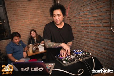 Atom Chanakan at 20Something Bar — photo 19