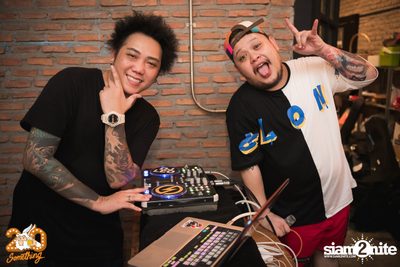 Atom Chanakan at 20Something Bar — photo 21
