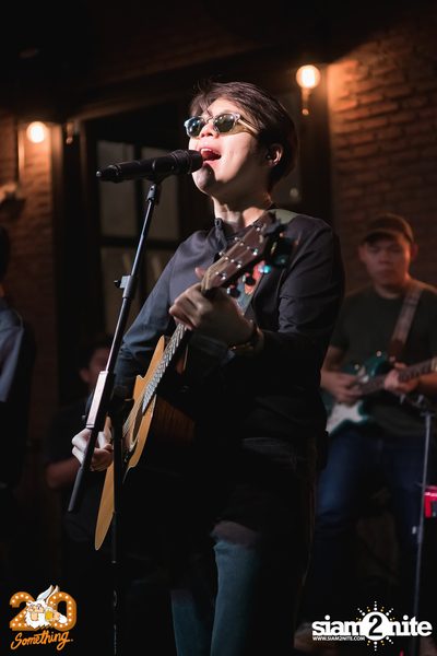 Atom Chanakan at 20Something Bar — photo 30