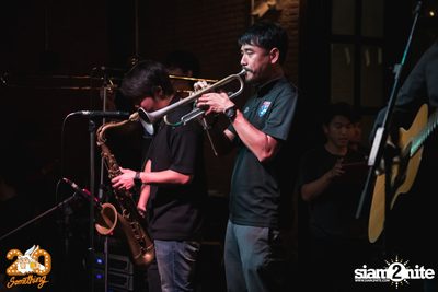 Atom Chanakan at 20Something Bar — photo 31