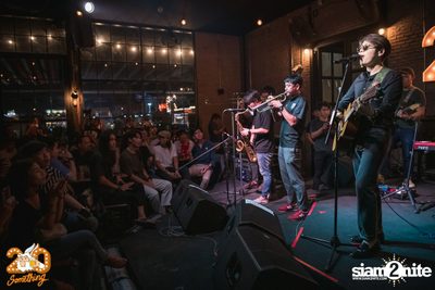 Atom Chanakan at 20Something Bar — photo 32
