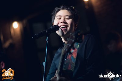 Atom Chanakan at 20Something Bar — photo 36