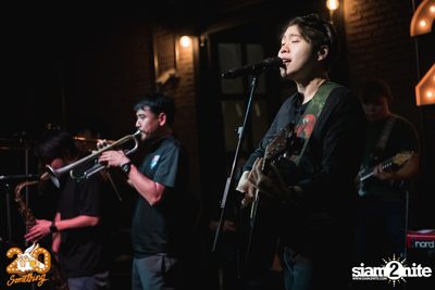 Atom Chanakan at 20Something Bar — photo 41