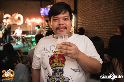 Atom Chanakan at 20Something Bar — photo 42