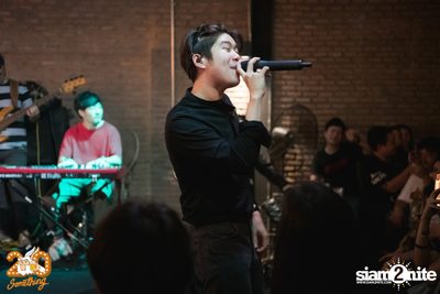 Atom Chanakan at 20Something Bar — photo 45