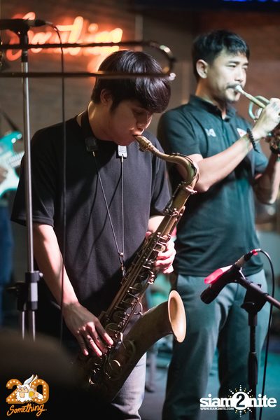 Atom Chanakan at 20Something Bar — photo 53