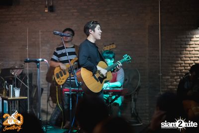 Atom Chanakan at 20Something Bar — photo 54