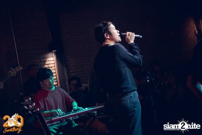 Atom Chanakan at 20Something Bar — photo 56