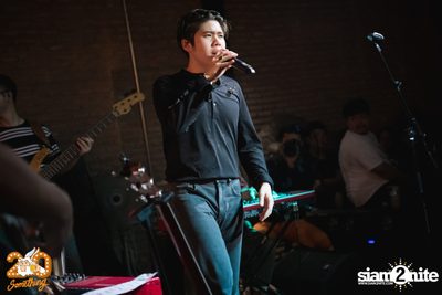 Atom Chanakan at 20Something Bar — photo 58