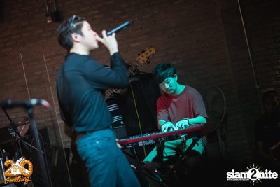 Atom Chanakan at 20Something Bar — photo 60
