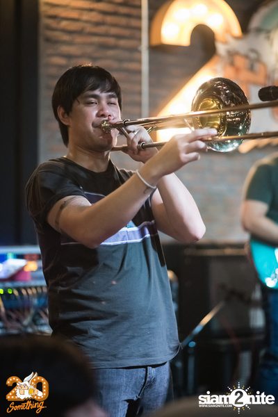 Atom Chanakan at 20Something Bar — photo 61