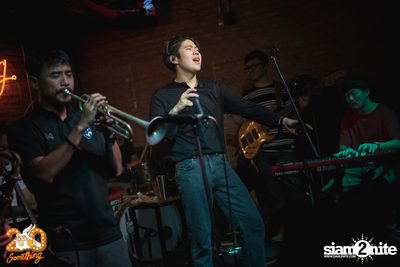 Atom Chanakan at 20Something Bar — photo 64