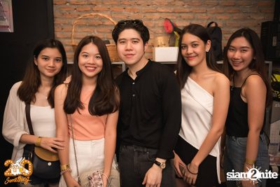 Atom Chanakan at 20Something Bar — photo 93