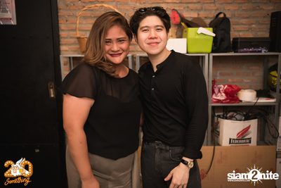 Atom Chanakan at 20Something Bar — photo 110