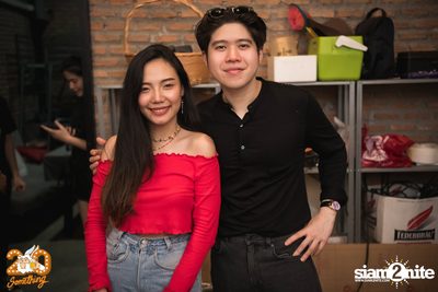 Atom Chanakan at 20Something Bar — photo 114