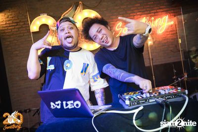 Atom Chanakan at 20Something Bar — photo 123