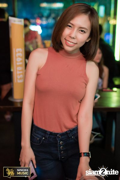 Singha Presents ETC. ที่ รียูเนี่ยน ทองหล่อ — photo 56