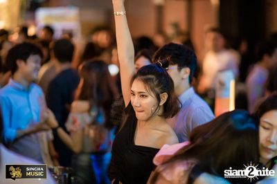 Singha Presents ETC. ที่ รียูเนี่ยน ทองหล่อ — photo 71