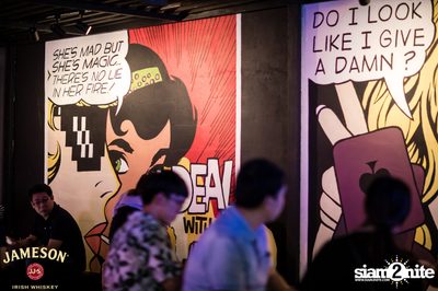 คืนวันศุกร์ ที่ เริงลลิล Retro Bar — photo 10