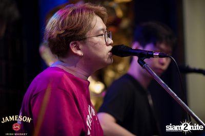 คืนวันศุกร์ ที่ เริงลลิล Retro Bar — photo 70