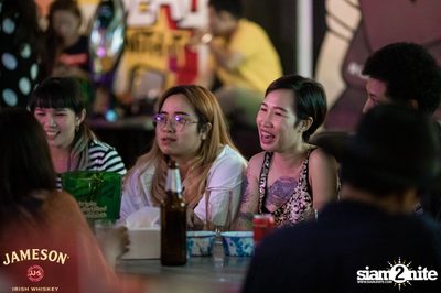 คืนวันศุกร์ ที่ เริงลลิล Retro Bar — photo 73