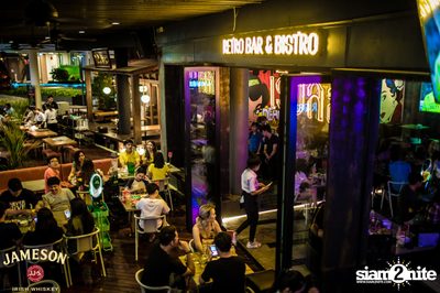 คืนวันศุกร์ ที่ เริงลลิล Retro Bar — photo 89